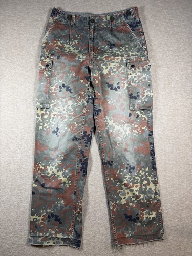 Pantaloni cargo mimetici